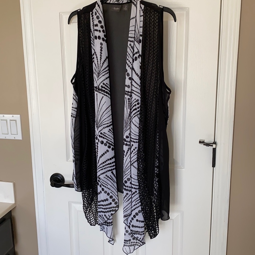 Chico’s Travelers Collection Cascade Front Vest